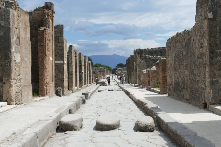 pompeii-2580680_1920