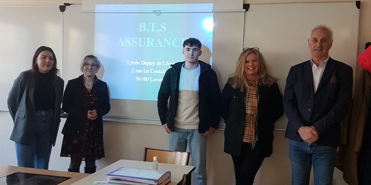 Samantha, Mme Decoisy, Paul, Mme Thoer-Le Clanche, M. Réveillon