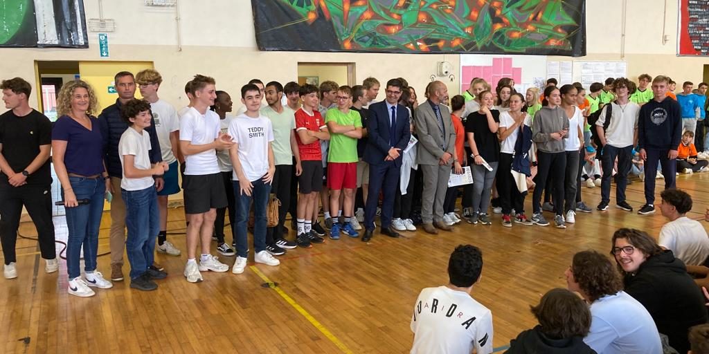 Photo de la classe de seconde 2 qui remporte le challenge des secondes