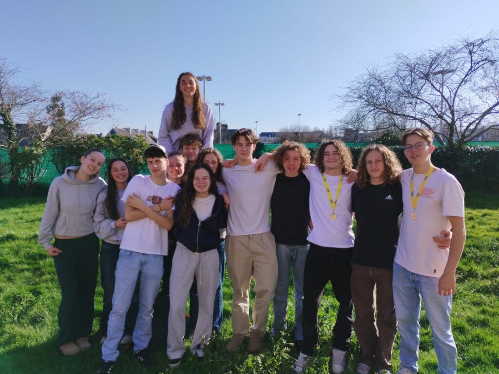 Le groupe au complet